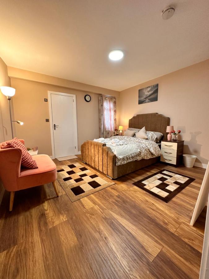 Canary Wharf Single Double And En-Suite Rooms Londra Dış mekan fotoğraf