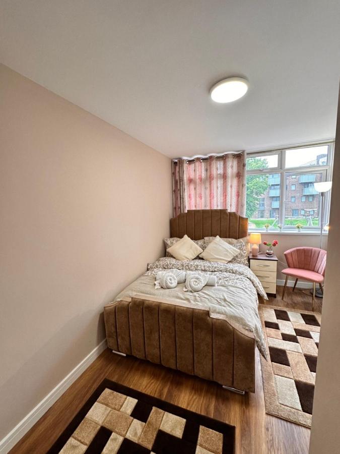 Canary Wharf Single Double And En-Suite Rooms Londra Dış mekan fotoğraf