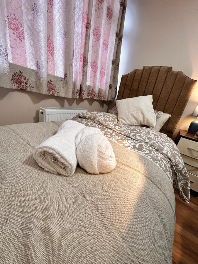 Canary Wharf Single Double And En-Suite Rooms Londra Dış mekan fotoğraf