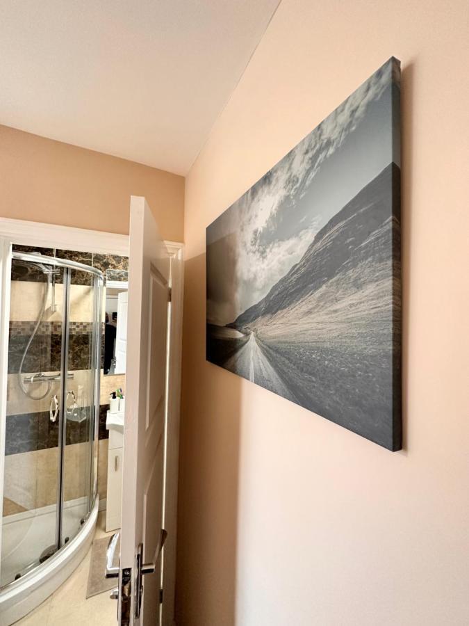 Canary Wharf Single Double And En-Suite Rooms Londra Dış mekan fotoğraf