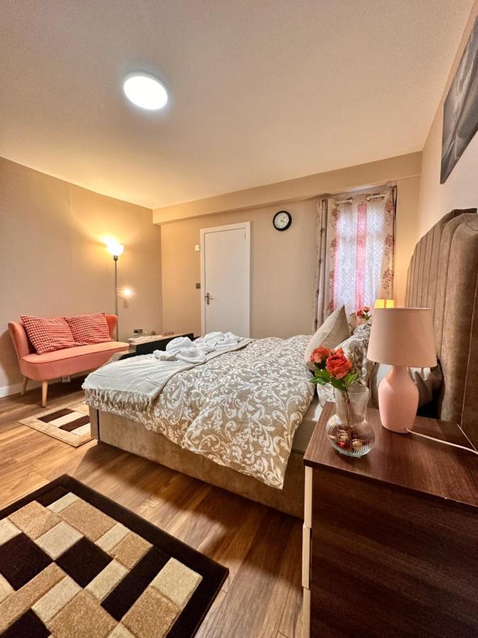 Canary Wharf Single Double And En-Suite Rooms Londra Dış mekan fotoğraf