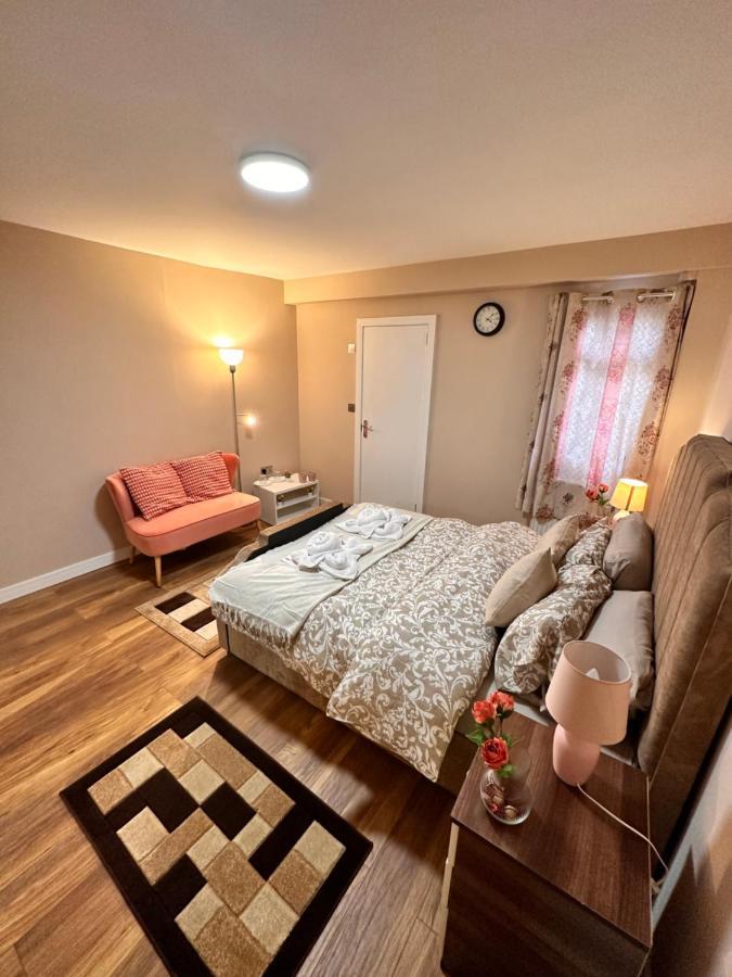 Canary Wharf Single Double And En-Suite Rooms Londra Dış mekan fotoğraf